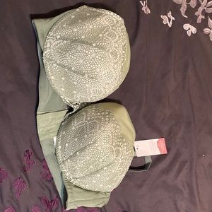 44DD sage green lace bra with underwire